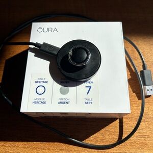 Oura Ring - Silver Gen 3 - Size 7
